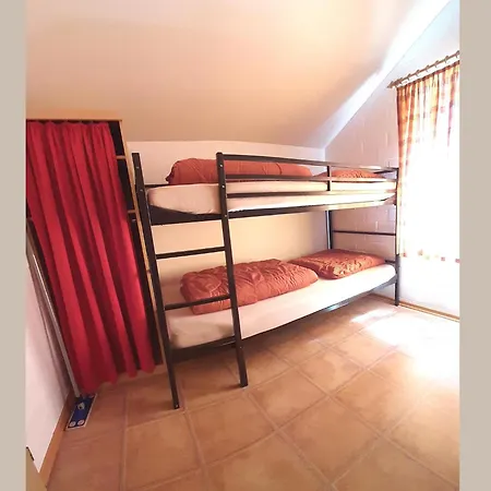 別荘 Charmantes In Skigebietsnaehe *