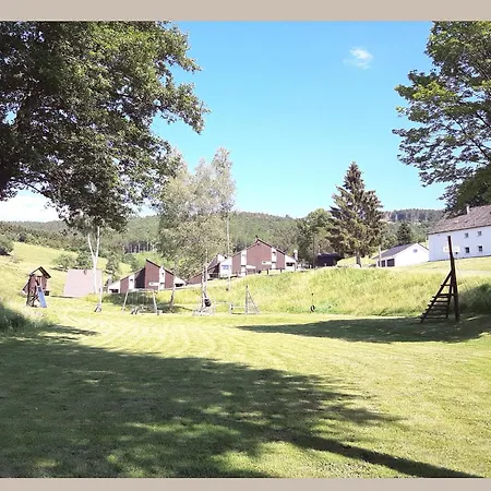 別荘 Charmantes In Skigebietsnaehe *